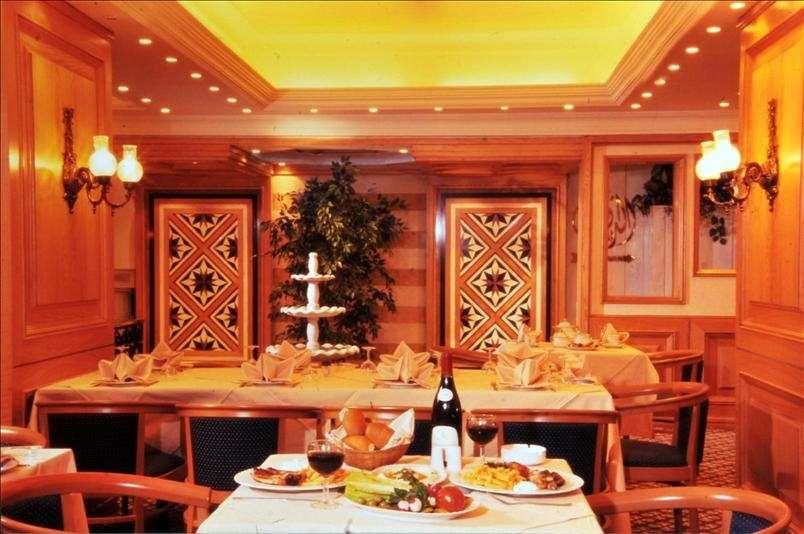 Grand Hotel Beirut Restaurant photo