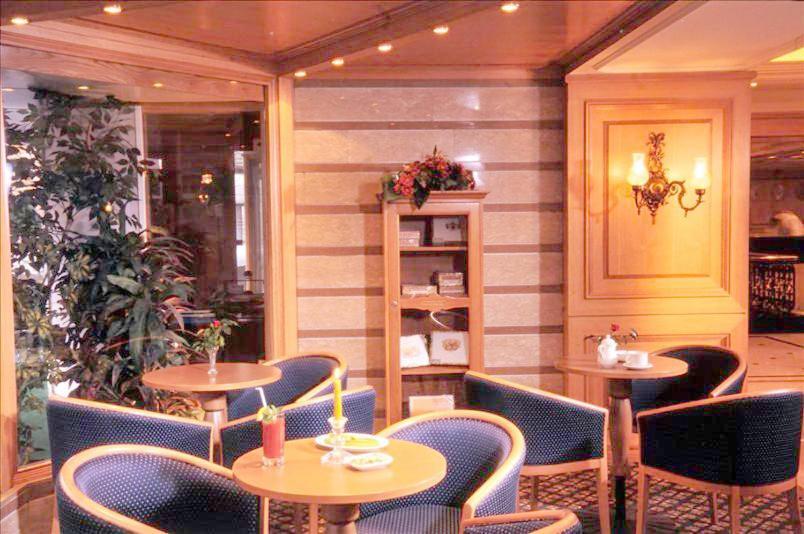 Grand Hotel Beirut Exterior photo