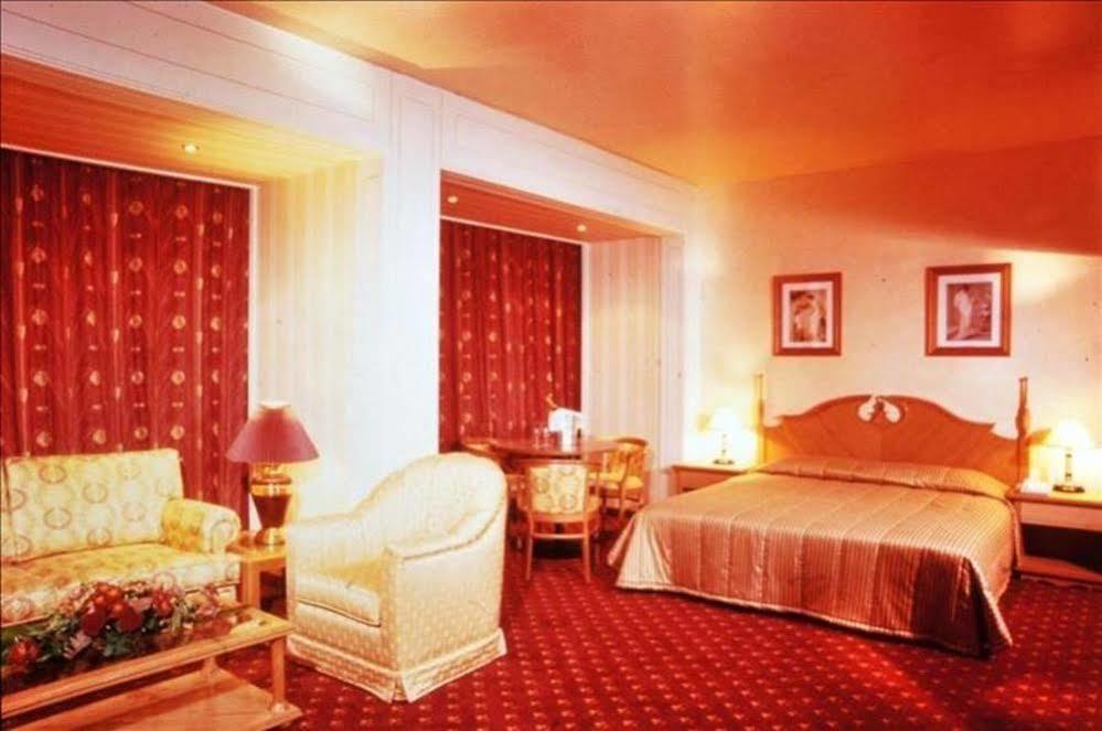 Grand Hotel Beirut Exterior photo